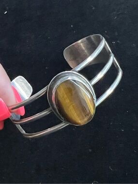 925 STERLING SILVER VINTAGE NATIVE SIGNED TIGERS EYE CUFF BRACELET